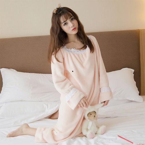 睡衣少女生活照,睡衣下的青春印记